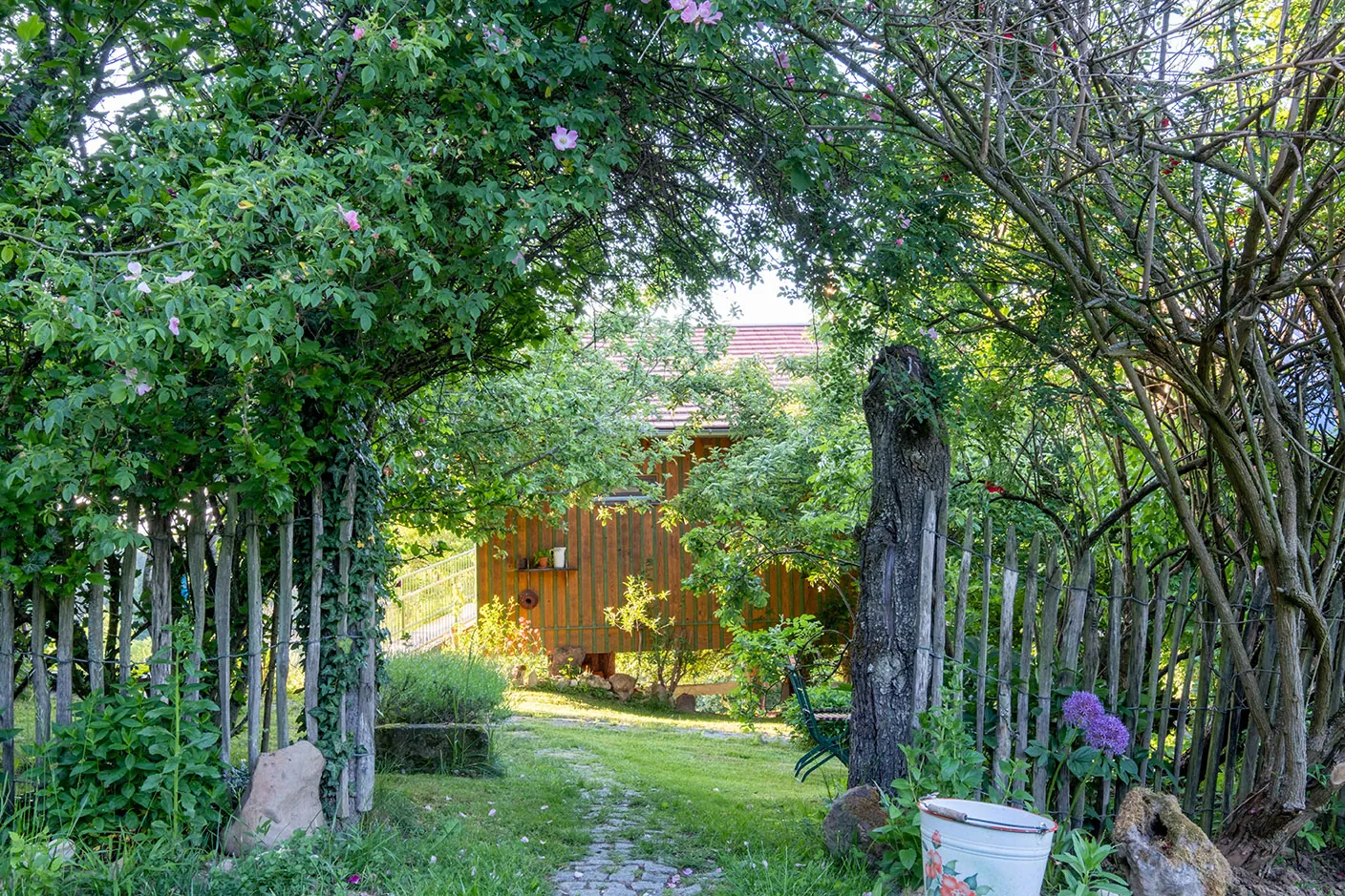 Stelzenhaus in Gelb-Grün – Bild 8